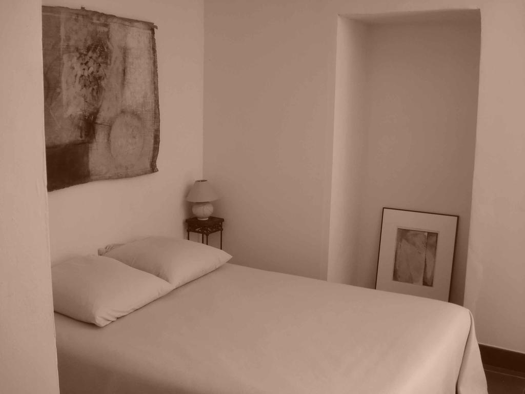La Maison Du Ruisseau Conilhac-Corbieres Ruang foto